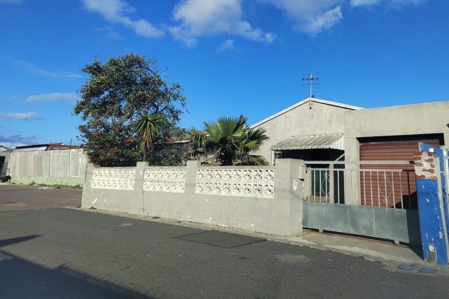 3 Bedroom Property for Sale in Eastridge Western Cape